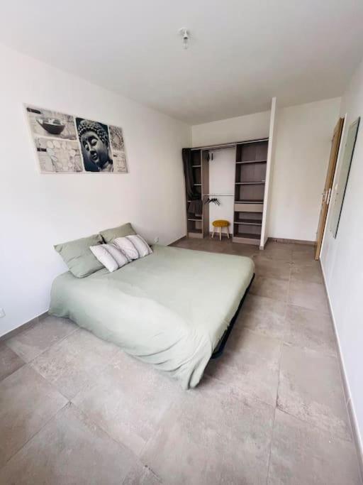 Jolie Maison De Village 2 Chambres Ouveillan エクステリア 写真